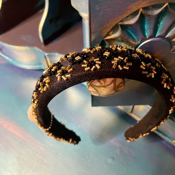 Beaded Metallic Mesh Flower Headband - Color: Black - Picture 3 of 5